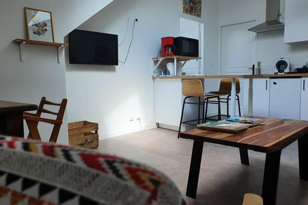 Apartamento Vol De Nuit - Balade Urbaine Au Centre D'Épernay Exterior foto